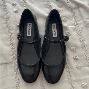 Steve Madden Glossy Black Mary Jane Shoes